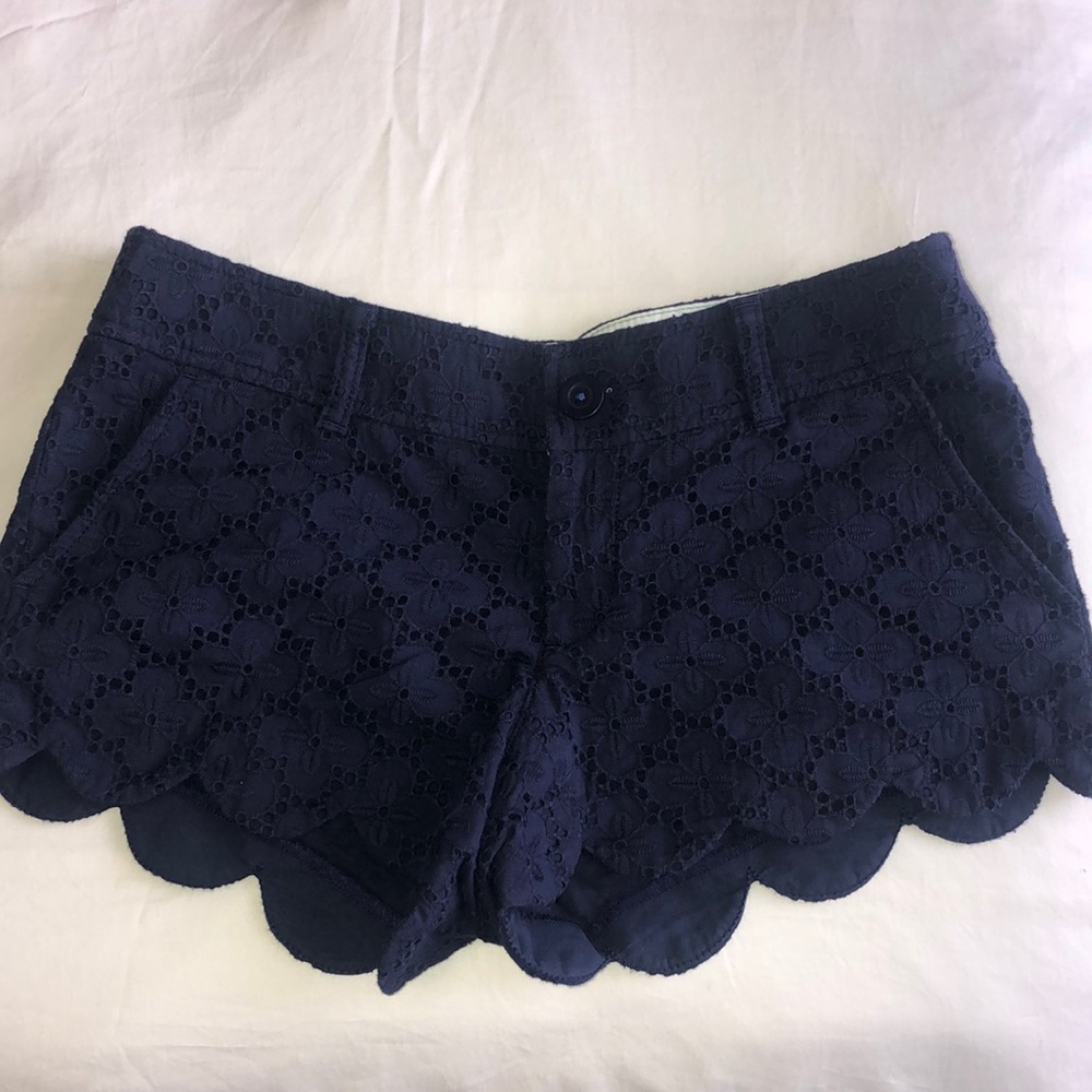 Lily Pulitzer scalloped lace shorts size 0